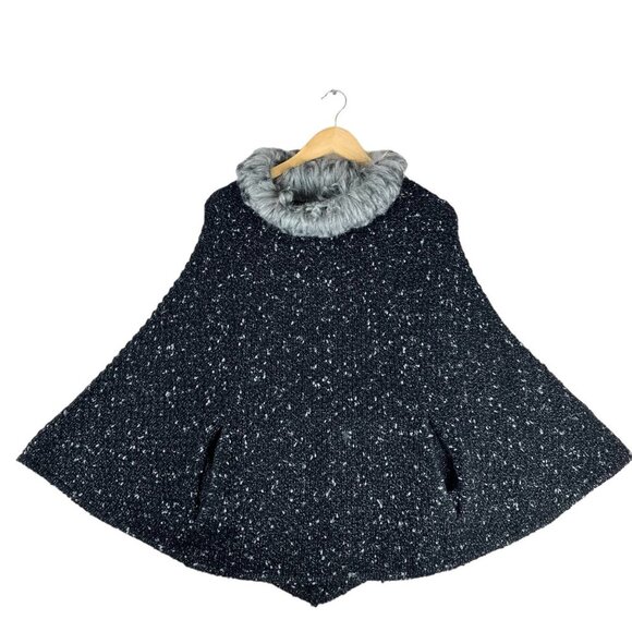 Saks‎ Fifth Black label fur trim poncho - Picture 1 of 6